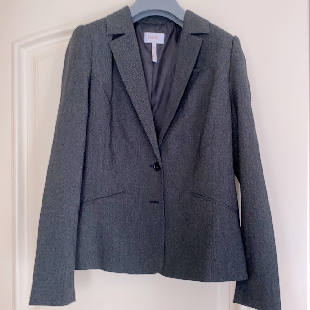 Never worn Laundry by Shelli Segal size 10